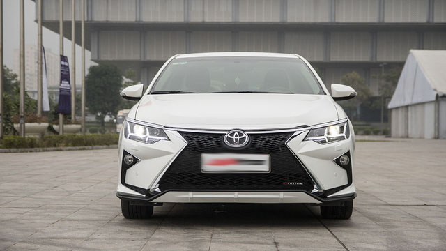 TOYOTA HÓA THÀNH LEXUS